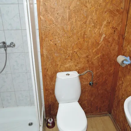 Lakefront Agritourism With Marina Access Apartman Kołczewo