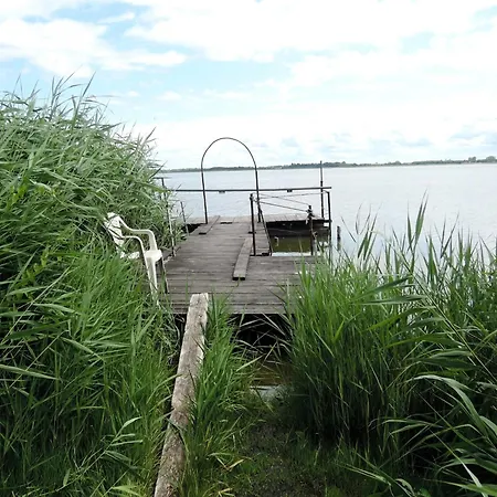 Apartmán Lakefront Agritourism With Marina Access *