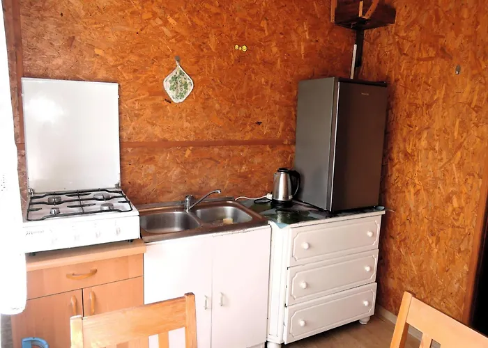 Lakefront Agritourism With Marina Access Apartmán